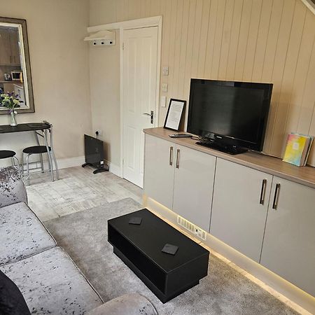 Carlisle Central, Cute Studio Appt, The Cupboard Buitenkant foto