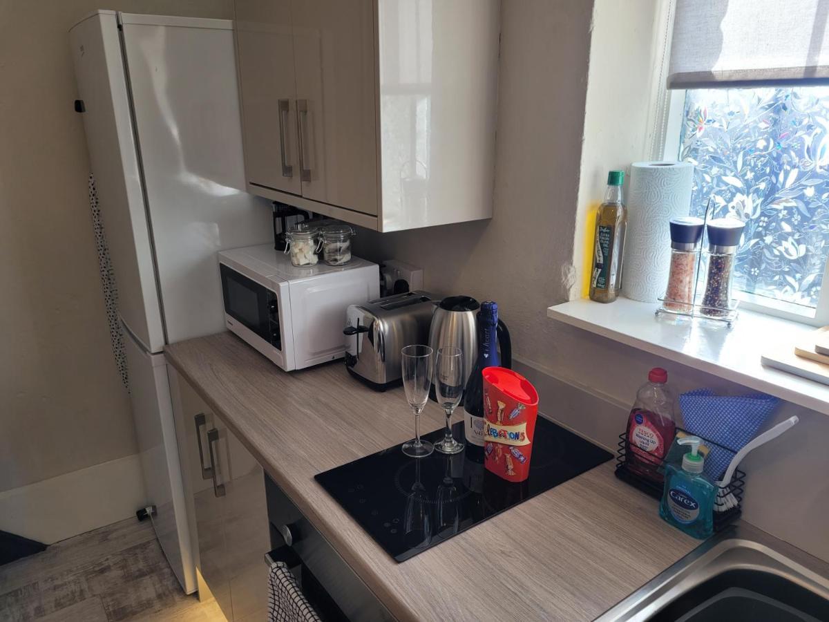 Carlisle Central, Cute Studio Appt, The Cupboard Buitenkant foto